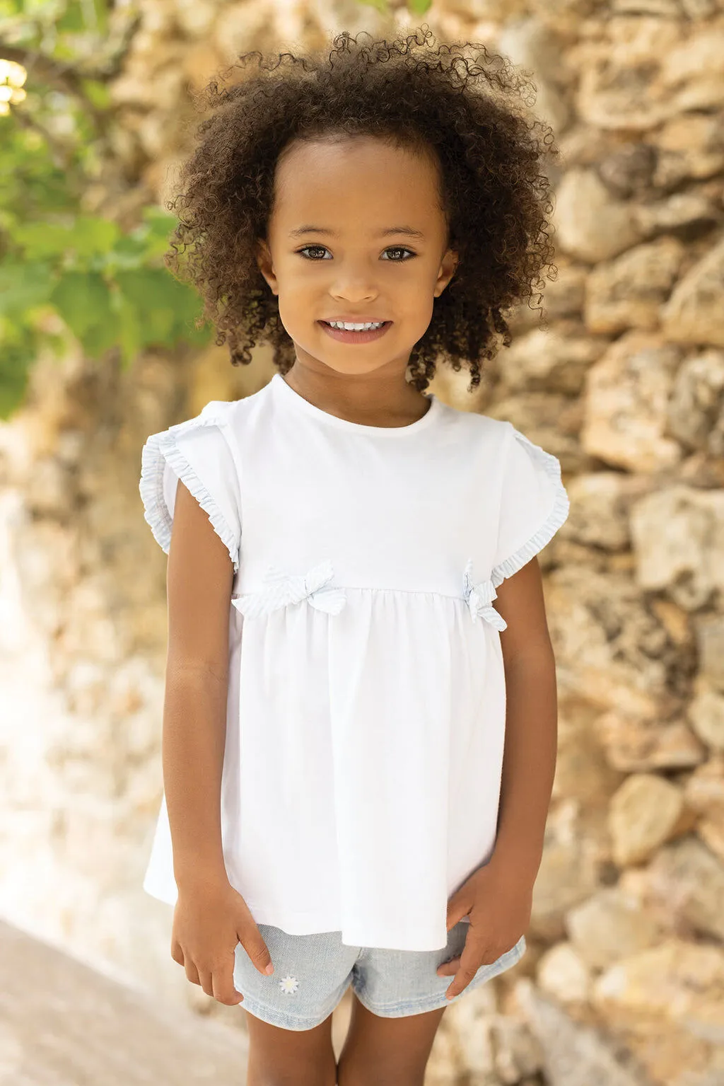 petite fille qui sourit
